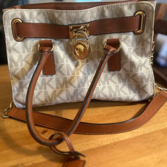 MICHAEL Michael Kors Handbags - Micheal kors purse